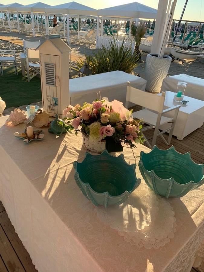 Teresita Wellness Club Apartment Viareggio Luaran gambar