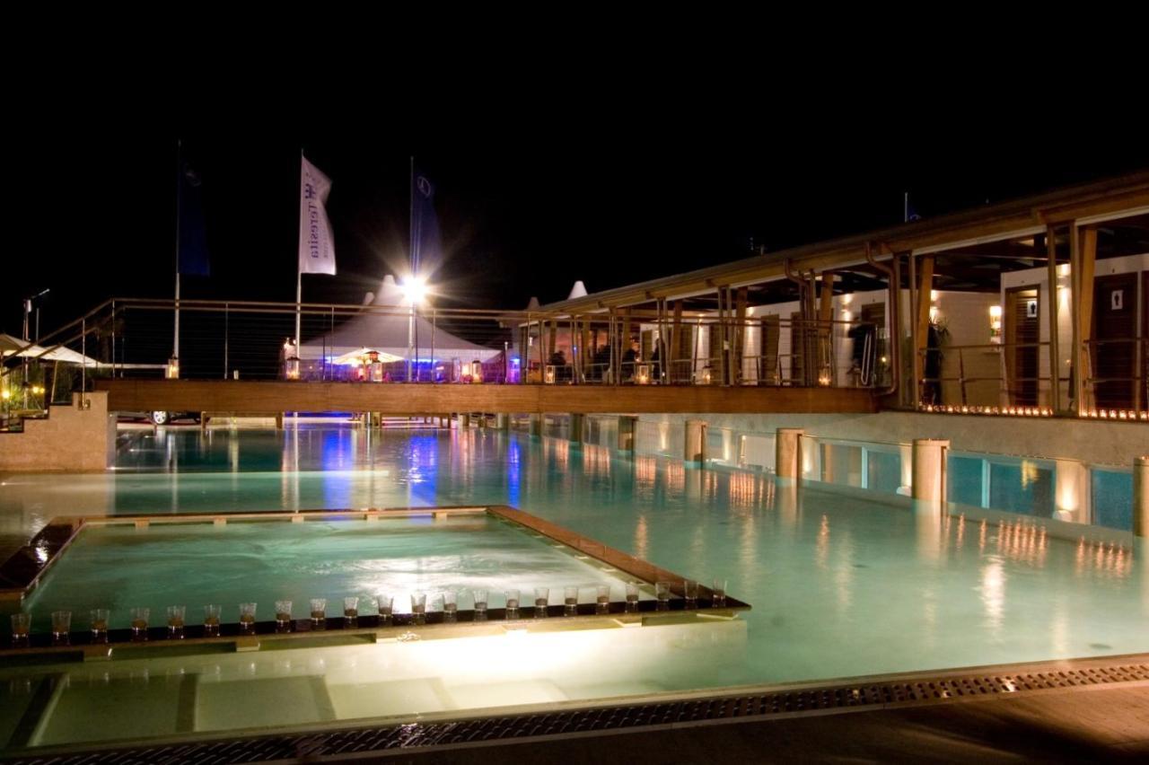 Teresita Wellness Club Apartment Viareggio Luaran gambar