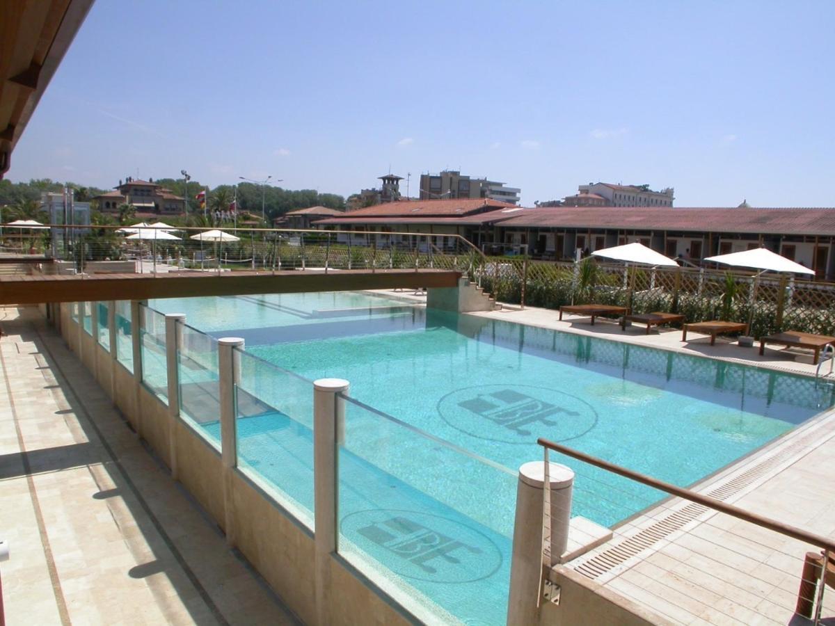Teresita Wellness Club Apartment Viareggio Luaran gambar